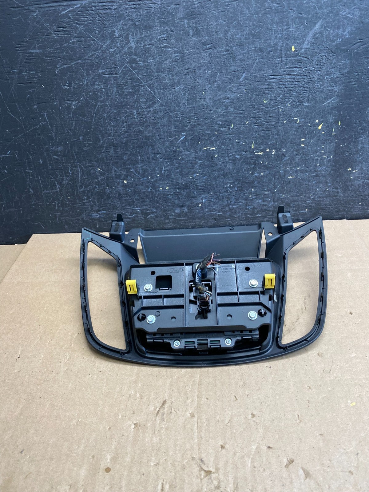 2013 to 2016 Ford Escape Dash Radio Control Panel Bezel cj54-18835 ai3082 DG3