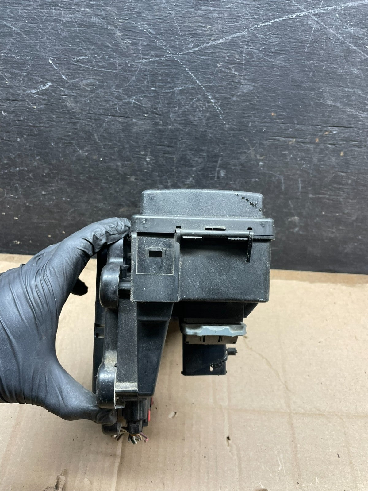 2005 Jeep Grand Cherokee Fuse Box BCM Body Control Module Oem R3816 DG1