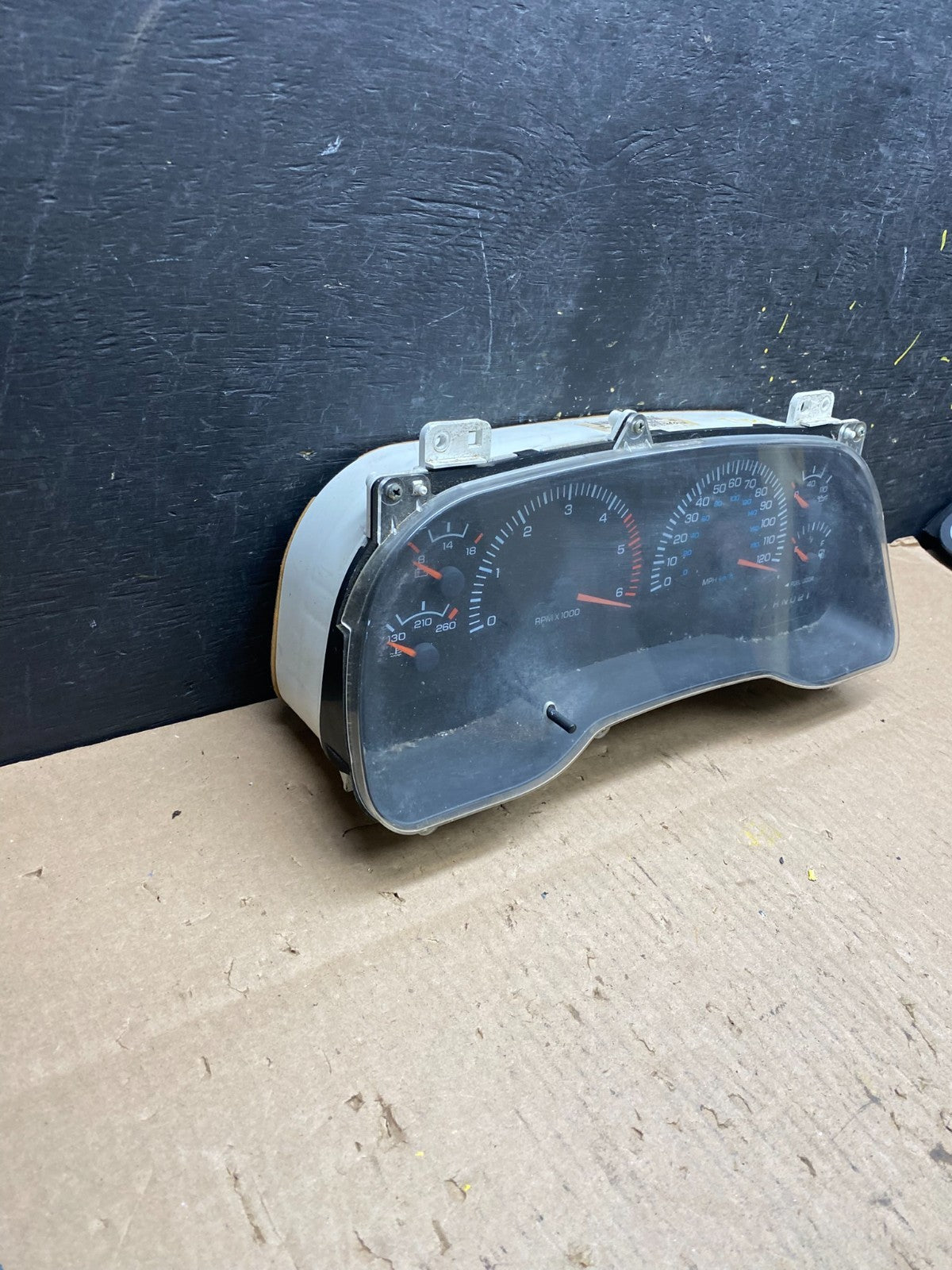 2000 to 2002 Dodge Ram 2500 V10 Instrument Speedometer Gauge Cluster T48331