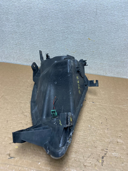2002 to 2004 Honda CRV CR-V OEM Right Passenger RH Halogen Headlight Z3166 DW7