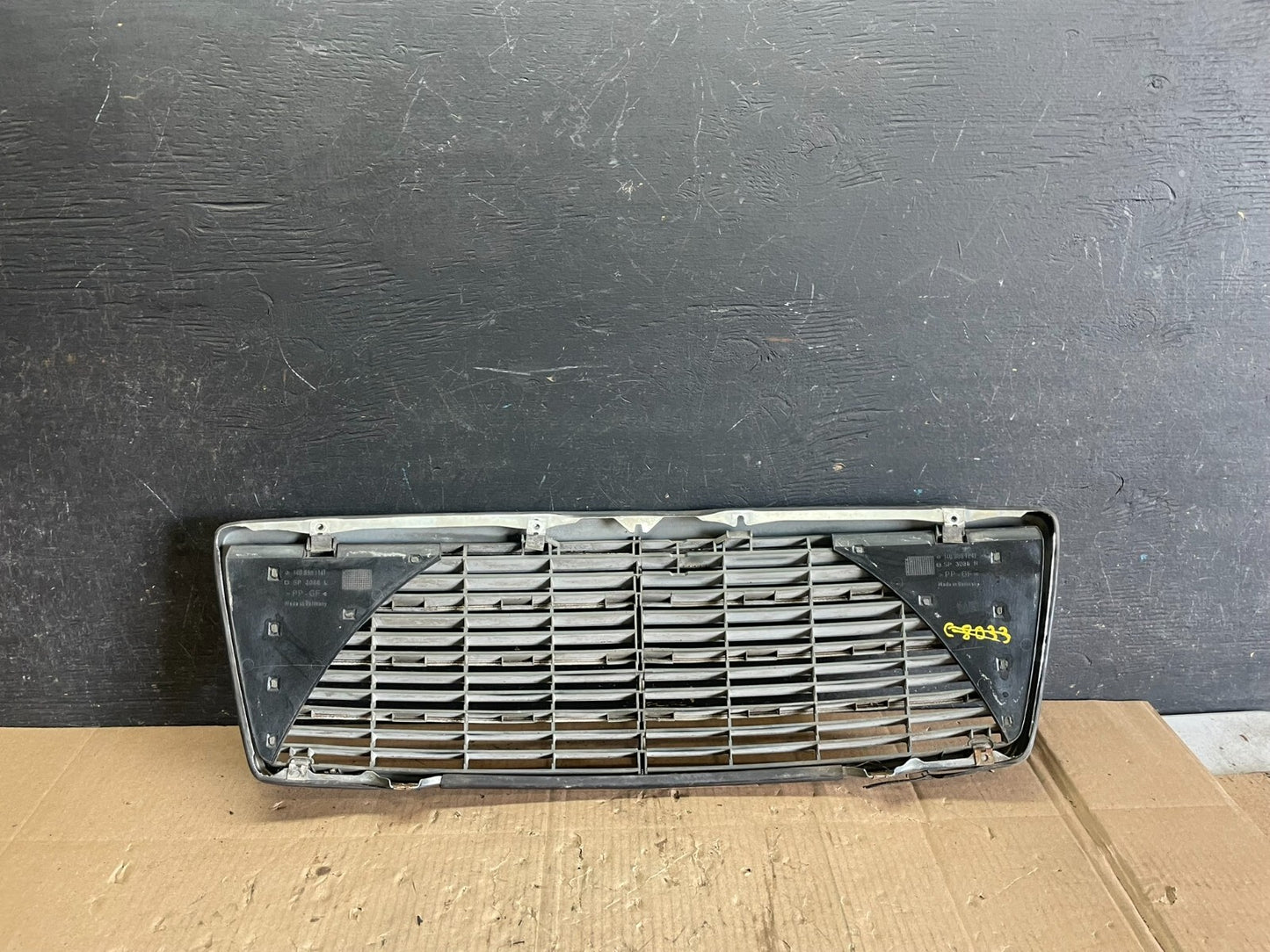 1994 to 1998 Mercedes-Benz W140 S600 S500 S320 Front Upper Grille OEM M6006 DG18