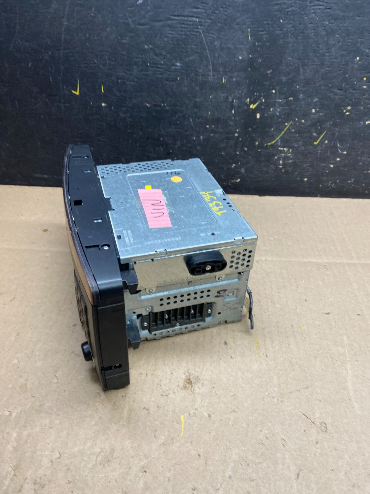 2006-2009 Mercedes W251 R350 Head Command Navigation Radio Player T9335 DG2