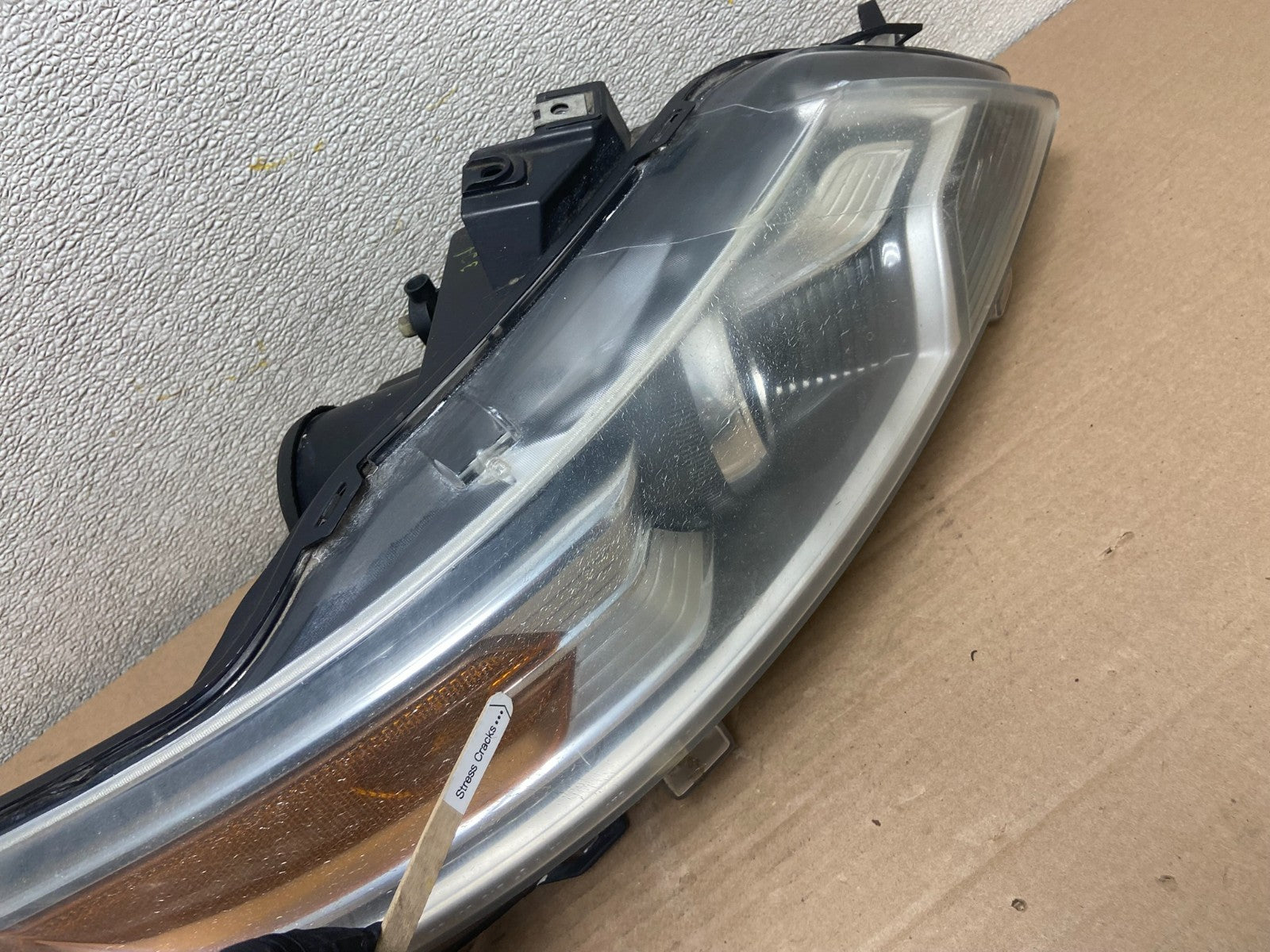 2010 2011 2012 Ford Taurus Right Passenger RH Halogen Headlight OEM AA8684 DW4