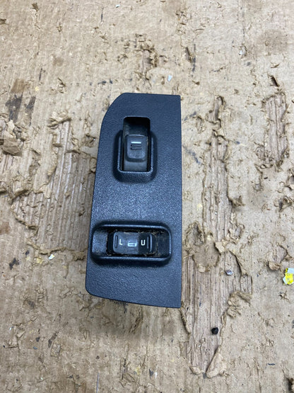 2006 to 2010 Hummer H3 Front Right Passeneger Window Lock Switch OEM Z9912 DG0