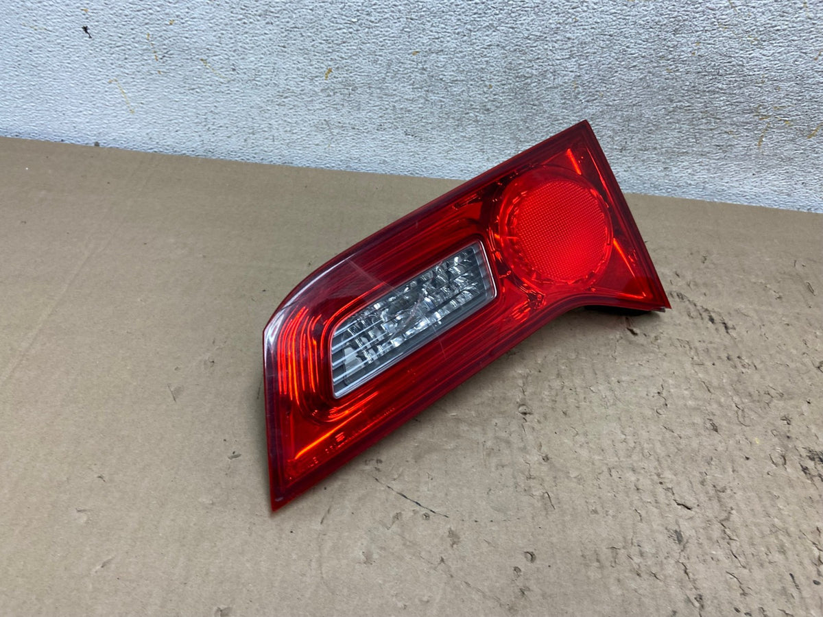 2007 2008 2009 Acura Rdx Right Passenger Side RH Inner Tail Light AI2469 LK2