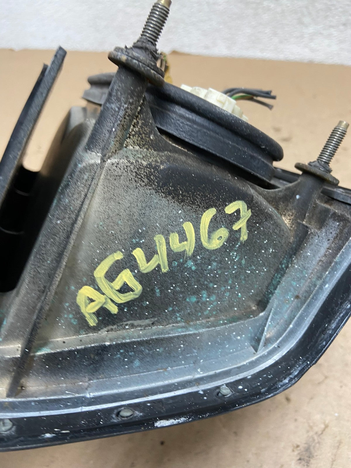 1990 to 1994 Lincoln Town Car Left Driver Side Tail Light AG4467 LK7