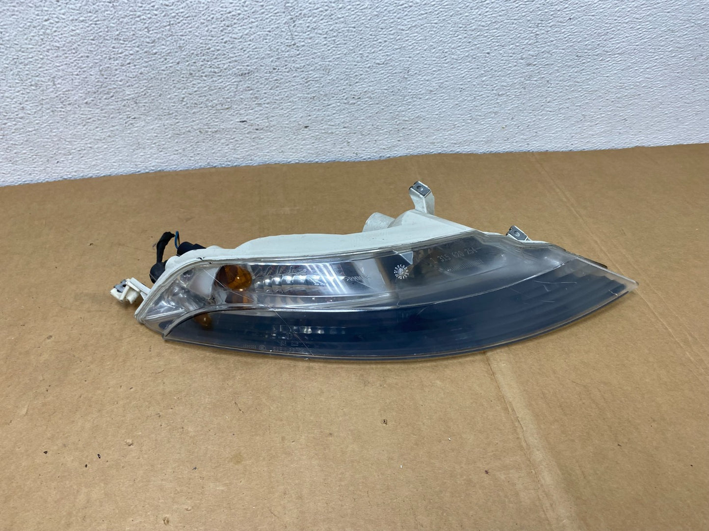 2004 to 2007 BMW E63 E64 645 650i Right Passenger Front Turn Signal ac8383 DG0