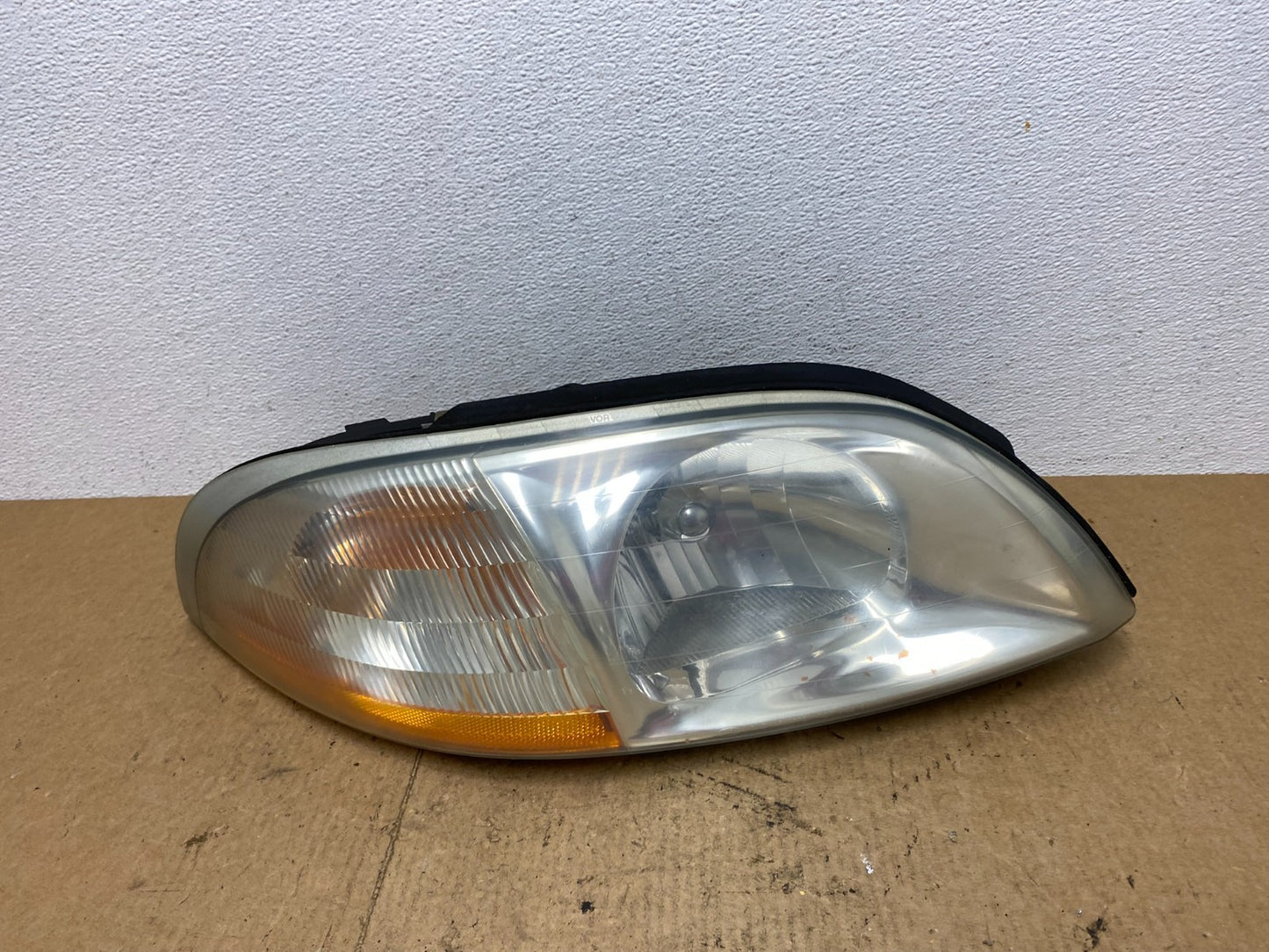 1999 to 2003 Ford Windstar Right Passenger RH Halogen Headlight OEM AC3637 DW0
