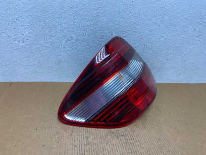 2009 to 2011 Mercedes ML350 ML-Class Left Driver Side LH Tail Light AE0614 LK2