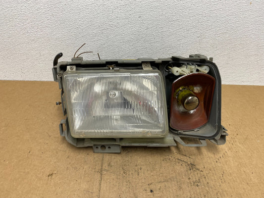 1987-1993 Mercedes W201 190E 190D Front Right Halogen Headlight AC3470
