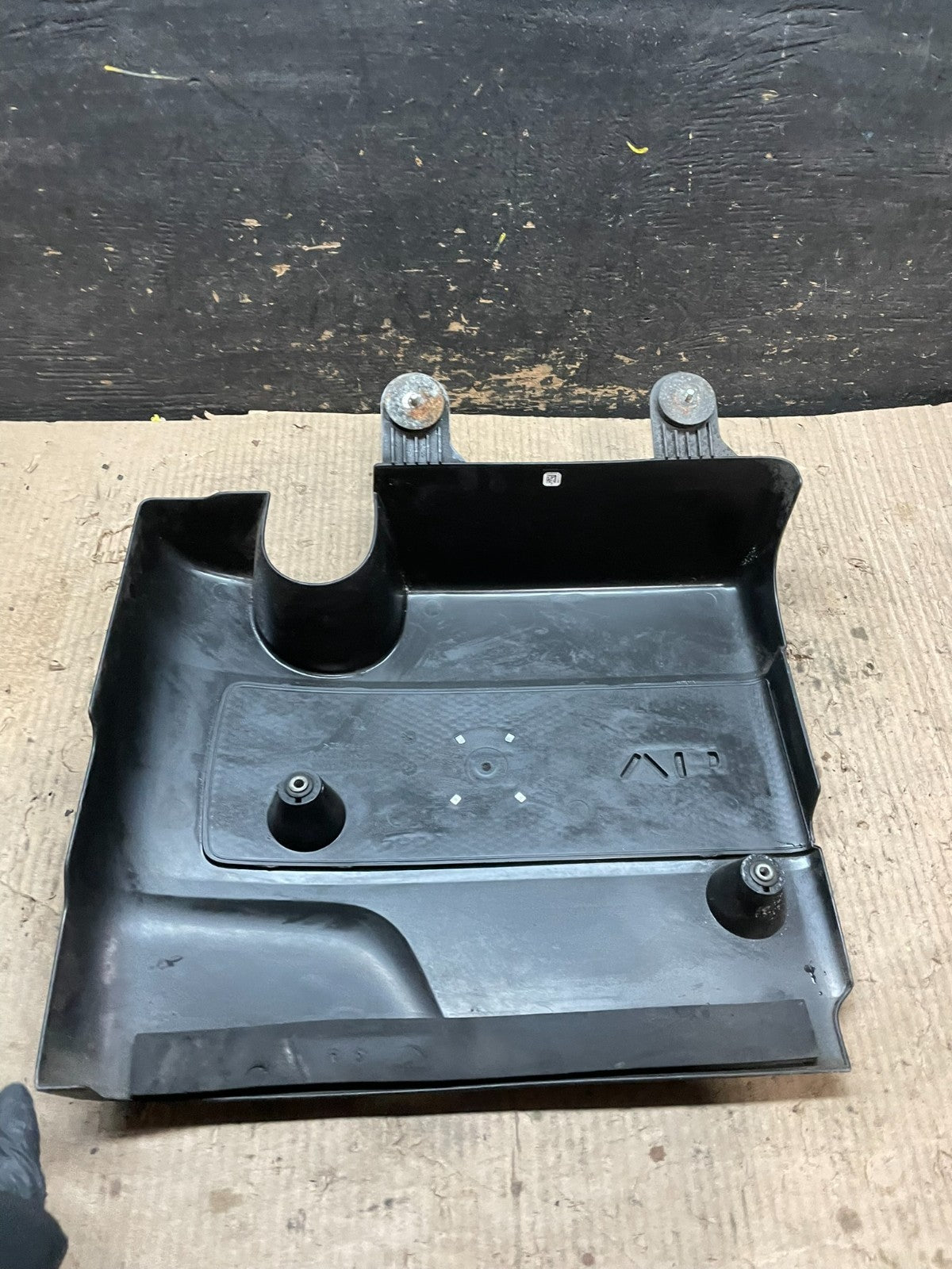 2013 to 2016 Nissan Pathfinder Engine Cover Motor Shield V6829 DG4