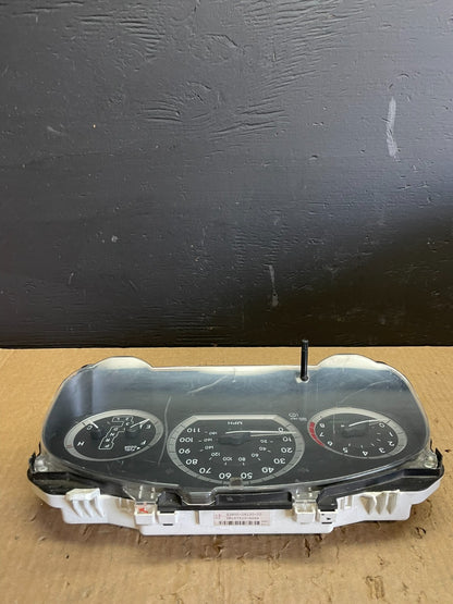 2004 2005 Toyota Sienna Speedometer Cluster Gauge AB7520 DG7