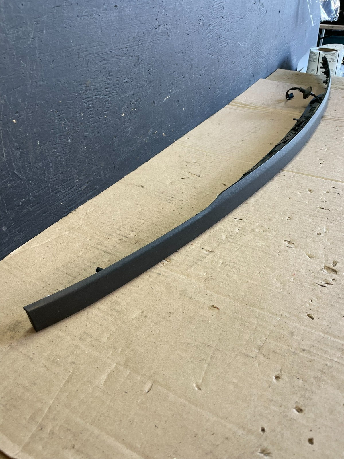 2011 to 2014 Ford Explorer Rear Tailgate Gate Trim Molding W/O Camera ad8586 DG2