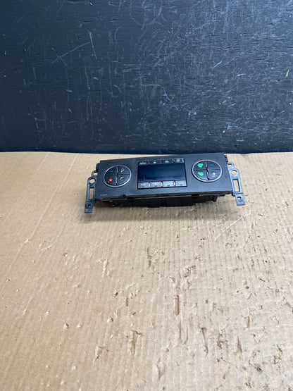 2007-2011 GMC Yukon Tahoe Automatic Climate Temperature Temp Control AE4195 DG3