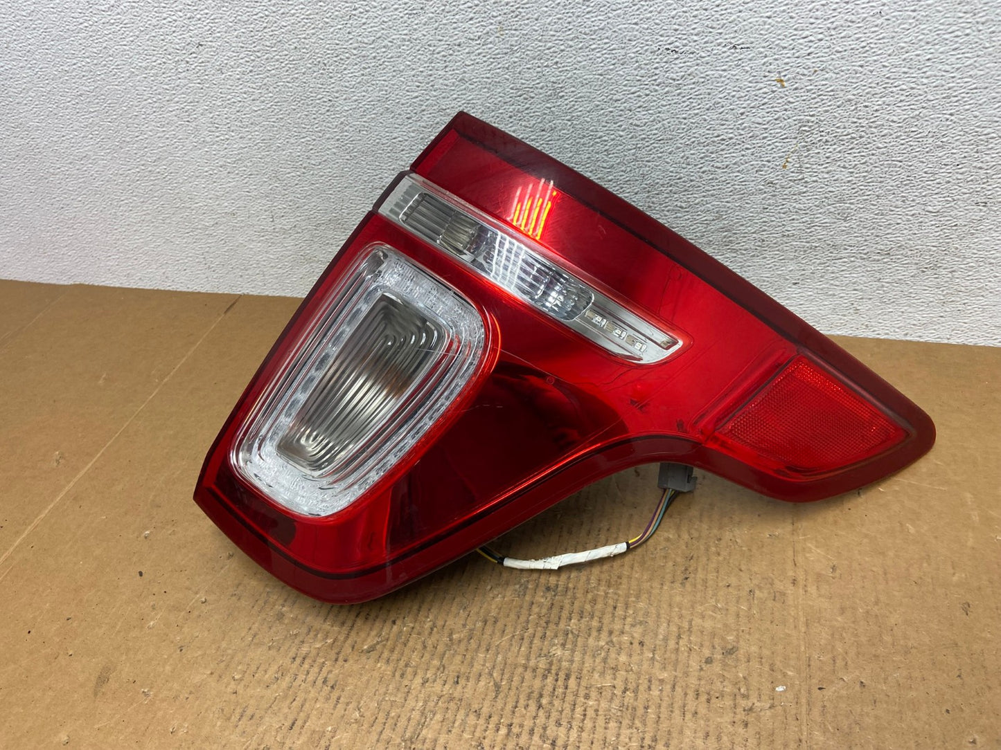 2011-2015 Ford Explorer Police Package Right Passenger Tail light AE0645 LK0