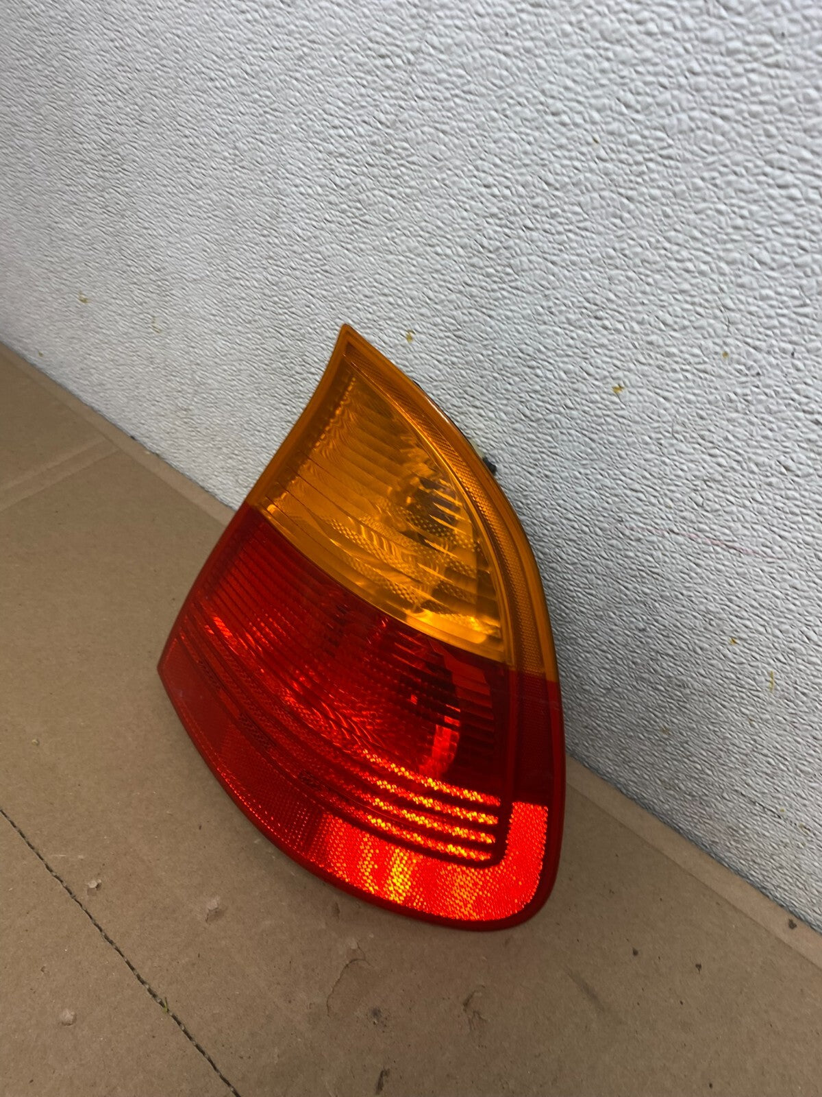 2000-2005 BMW 3 Series Wagon Touring Right Rh Side Tail Light Oem I9620 DW1