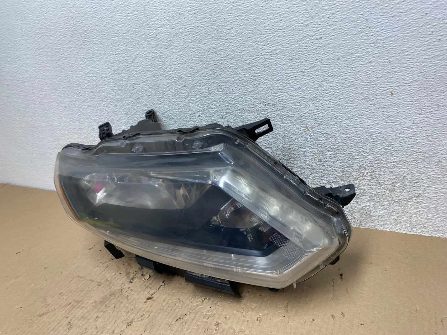 2014 2015 2016 Nissan Rogue Right Passenger RH Halogen Headlight AE8902 LK1