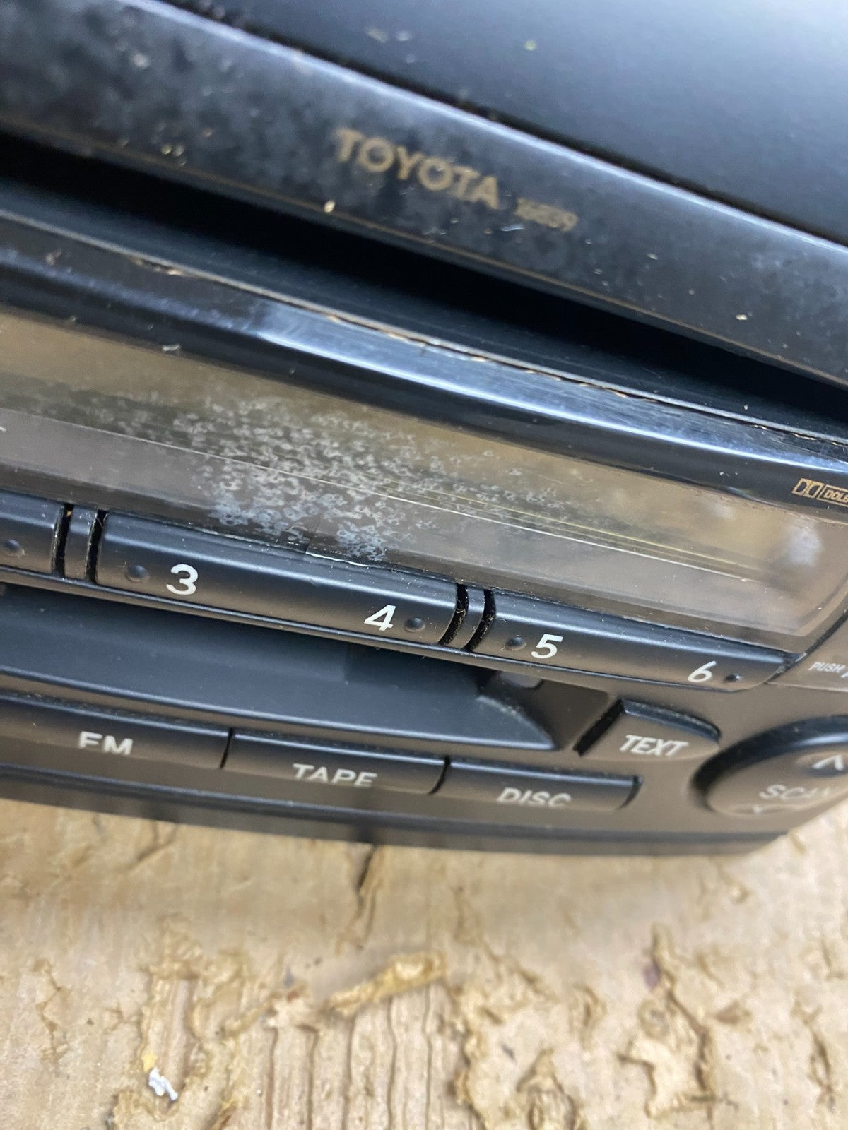 2004 to 2010 Toyota Sienna AM FM CD WMA Mp3 Radio Receiver Z7518 DG2