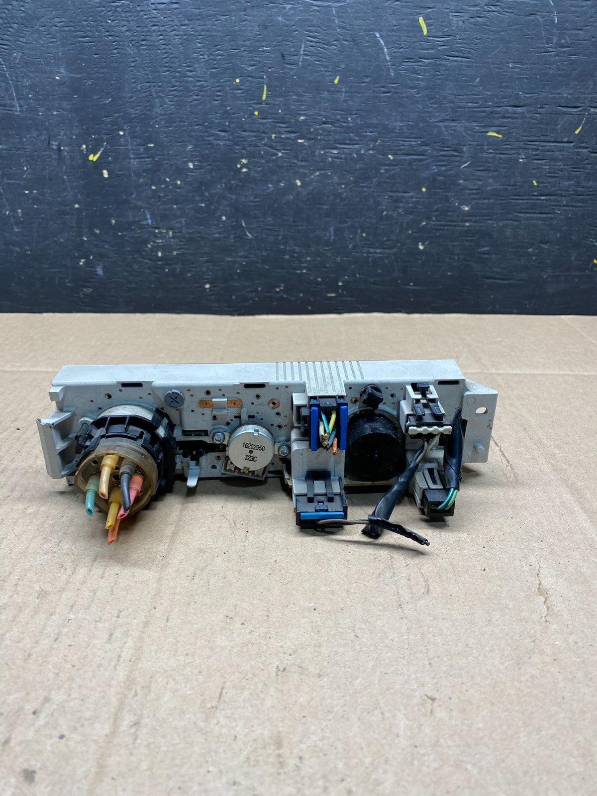 2008-2010 Chevrolet Express 1500 2500 3500 Climate Control Panel R3039 DG4