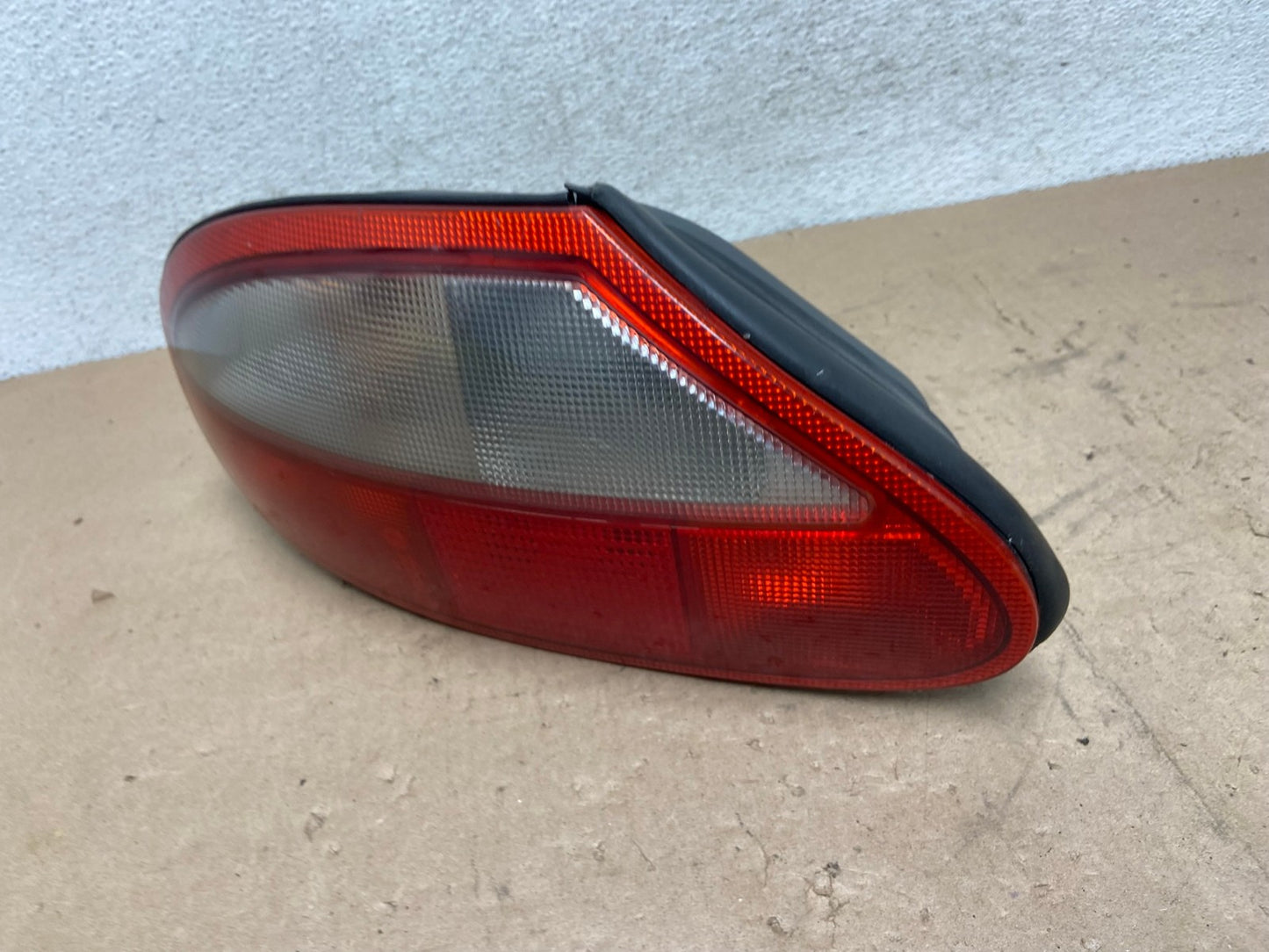 1997 to 2000 Jaguar XK8 XKR Left Driver LH Side Tail Light AG5490 LK1