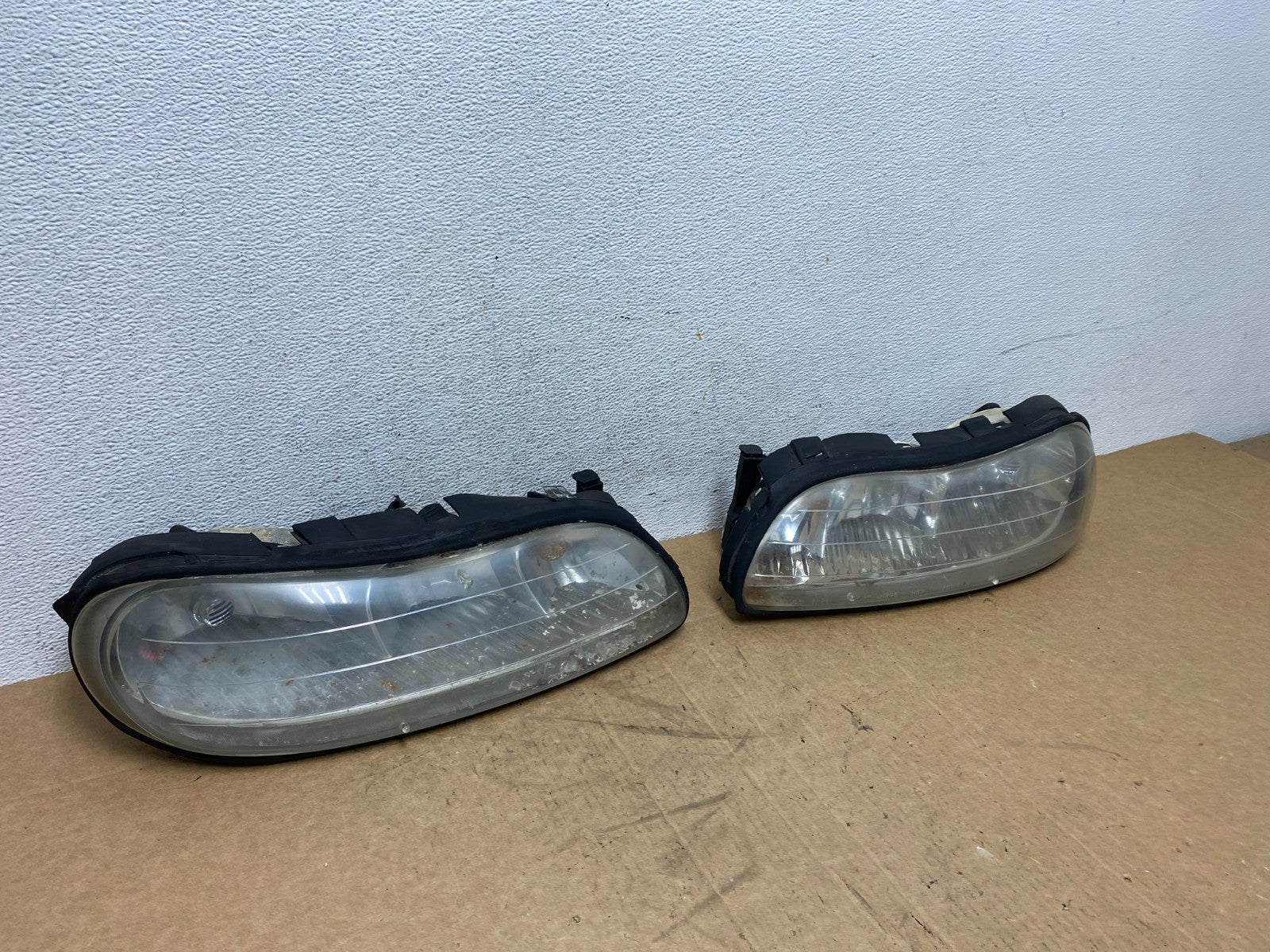 1997 to 2003 Chevrolet Malibu Left+Right Side Headlights AD6253 DW2