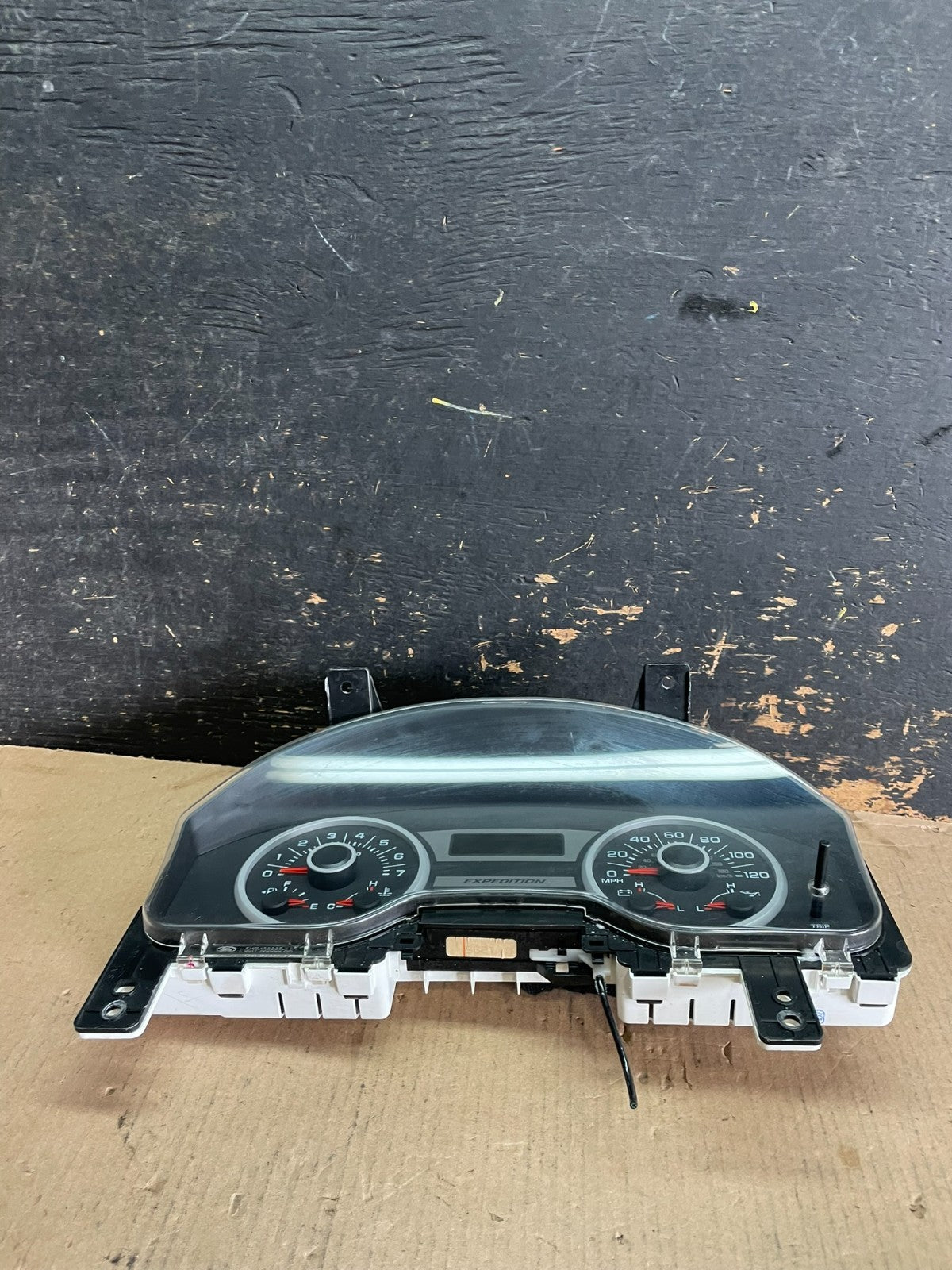 2005 2006 Ford Expedition Speedometer Instrument Gauge Cluster Oem  aa2113 DG2