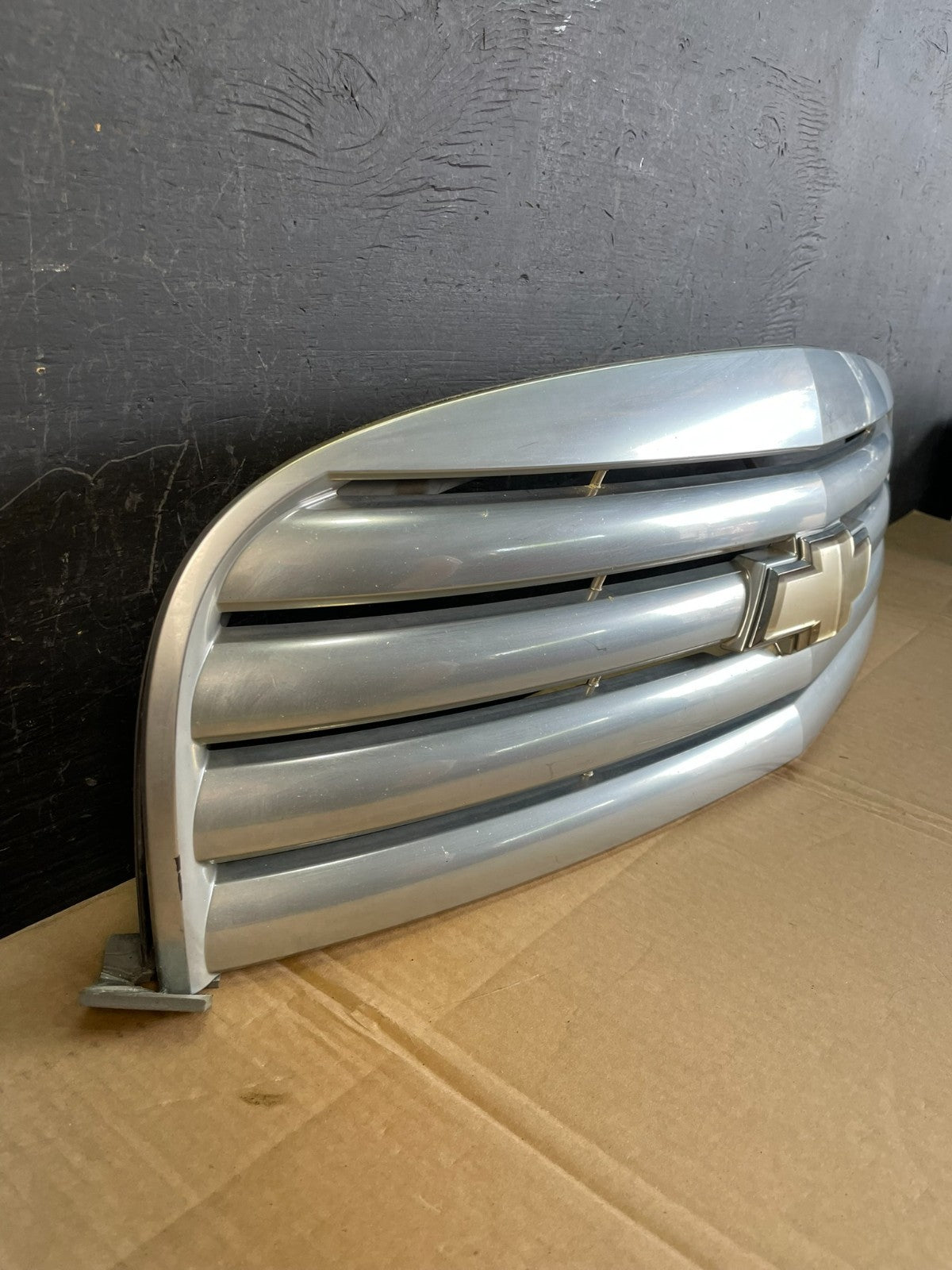 2006 to 2011 Chevrolet HHR Front Upper Grill Grille AC5279 DG1