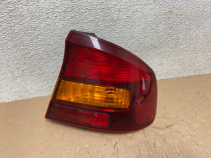 2000 to 2004 Subaru Legacy Right Passenger Rh Side Tail Light ab6034 DG0