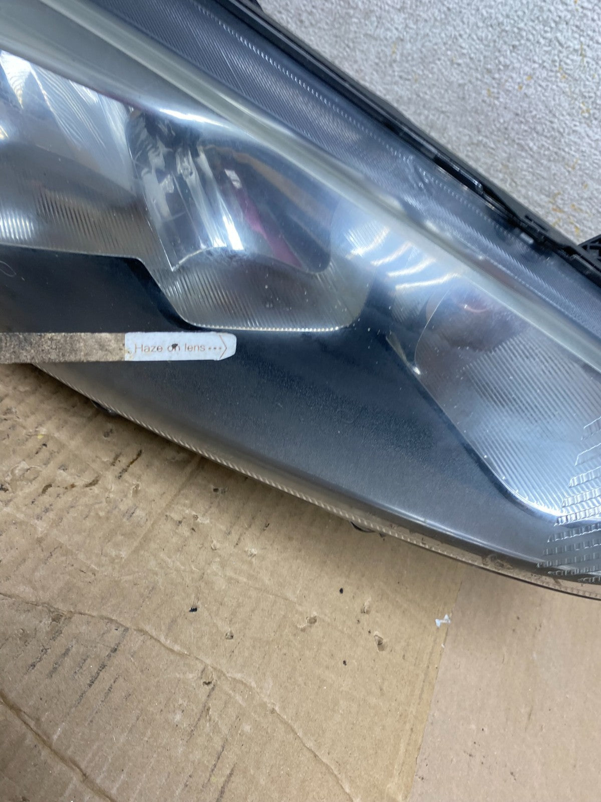 2014 to 2019 Ford Fiesta Right Passenger RH Halogen Headlight AI1348 DW4