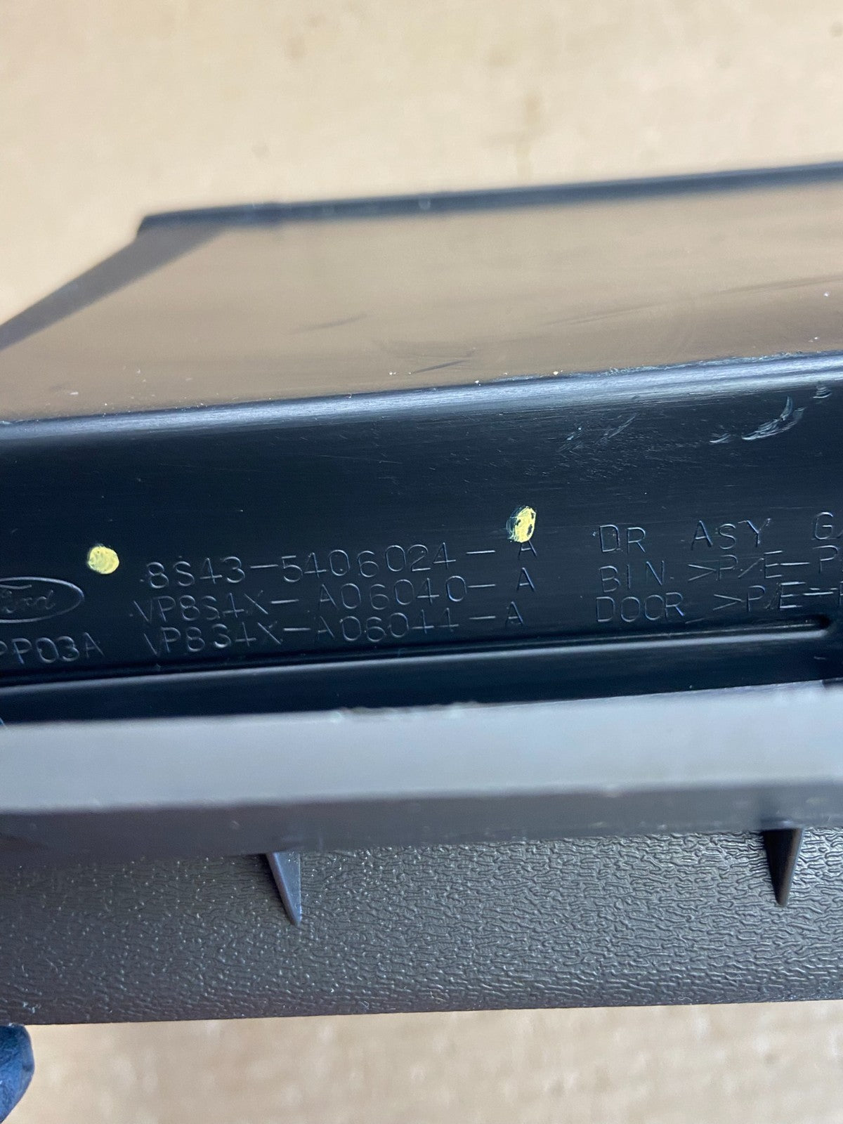 2008 to 2011 Ford Focus Front Right Passenger Storage Glove Box AH1574 DG5