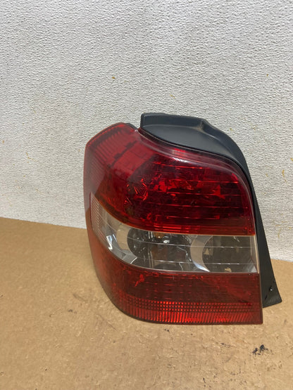 2004-2007 Toyota Highlander Left Driver LH Side Tail Light AI3570 LK0