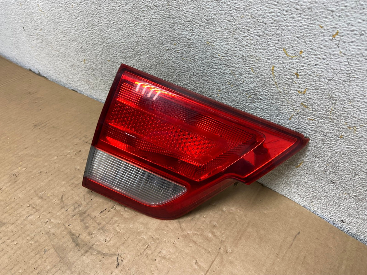 2011-2013 Jeep Grand Cherokee Left Driver Side Lh Inner Tail Light AI7913 LK1