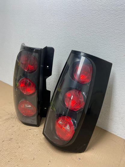 2007-2014 GMC Yukon Denali Left + Right SET Tail Lights Light AE8811 DG0
