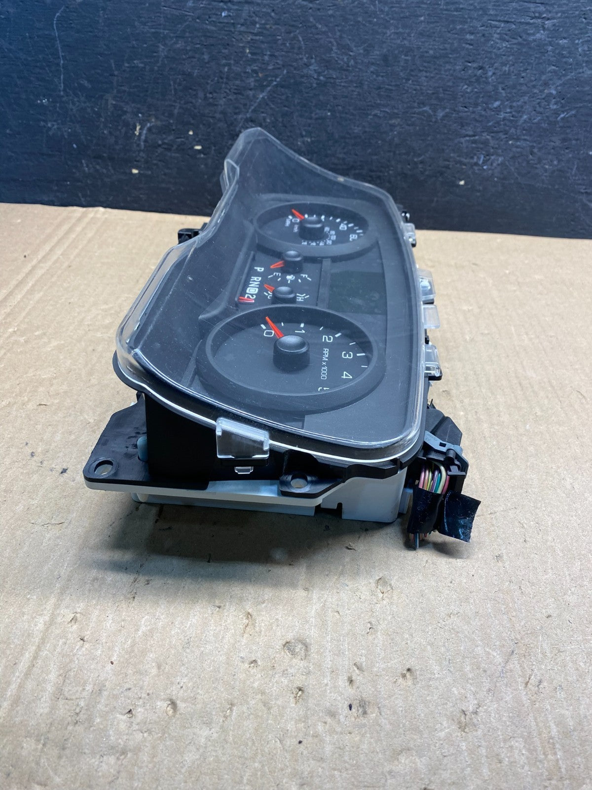 2009 to 2011 Mercury Grand Marquis Speedometer Cluster Gauge AE7614 DG2