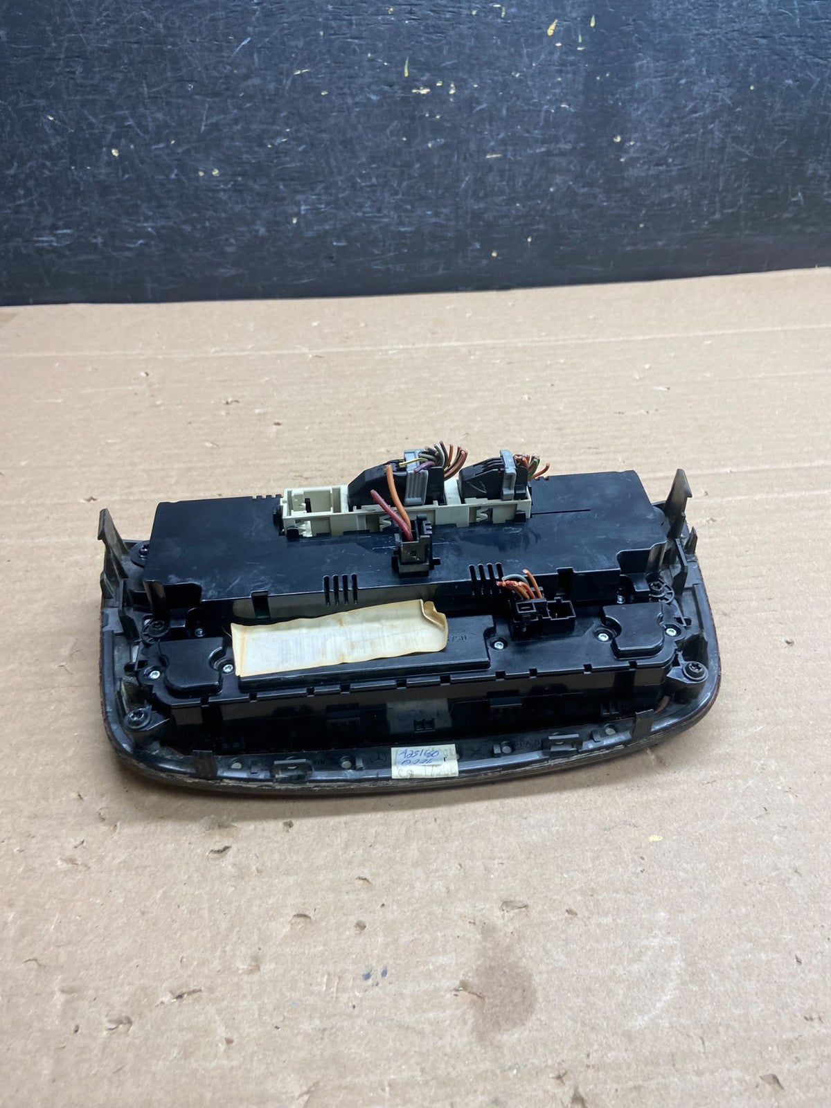 2006 to 2008 Mercedes W251 R350 AC Temp Heater Climate Control AG5177 DG5