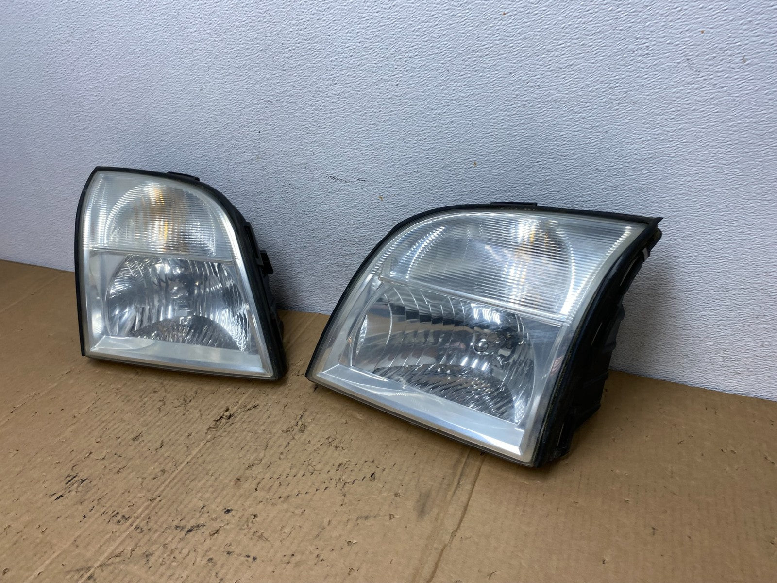 2002-2005 Mercury Mountaineer Left+Right Side Halogen Headlights AD2469 DW1