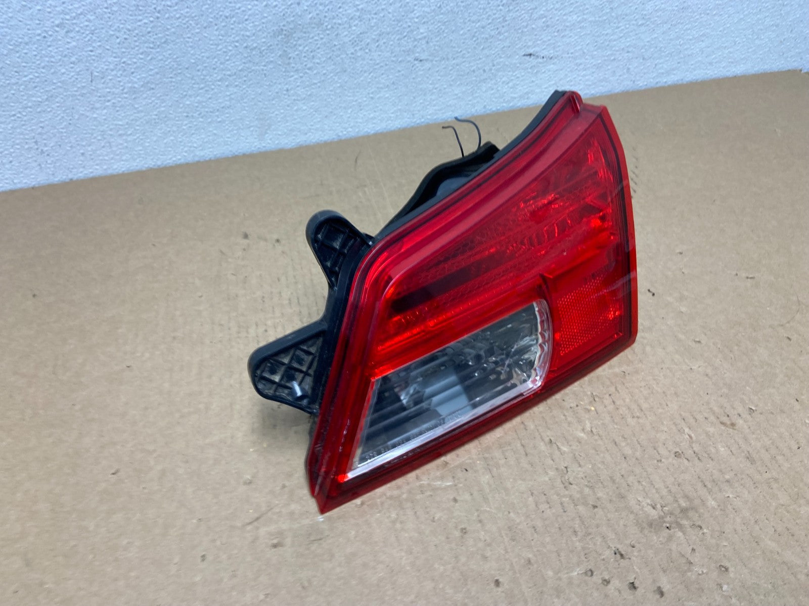2010 - 2014 Subaru Outback Right Passenger RH Inner Tail Light OEM AC1144 DW2