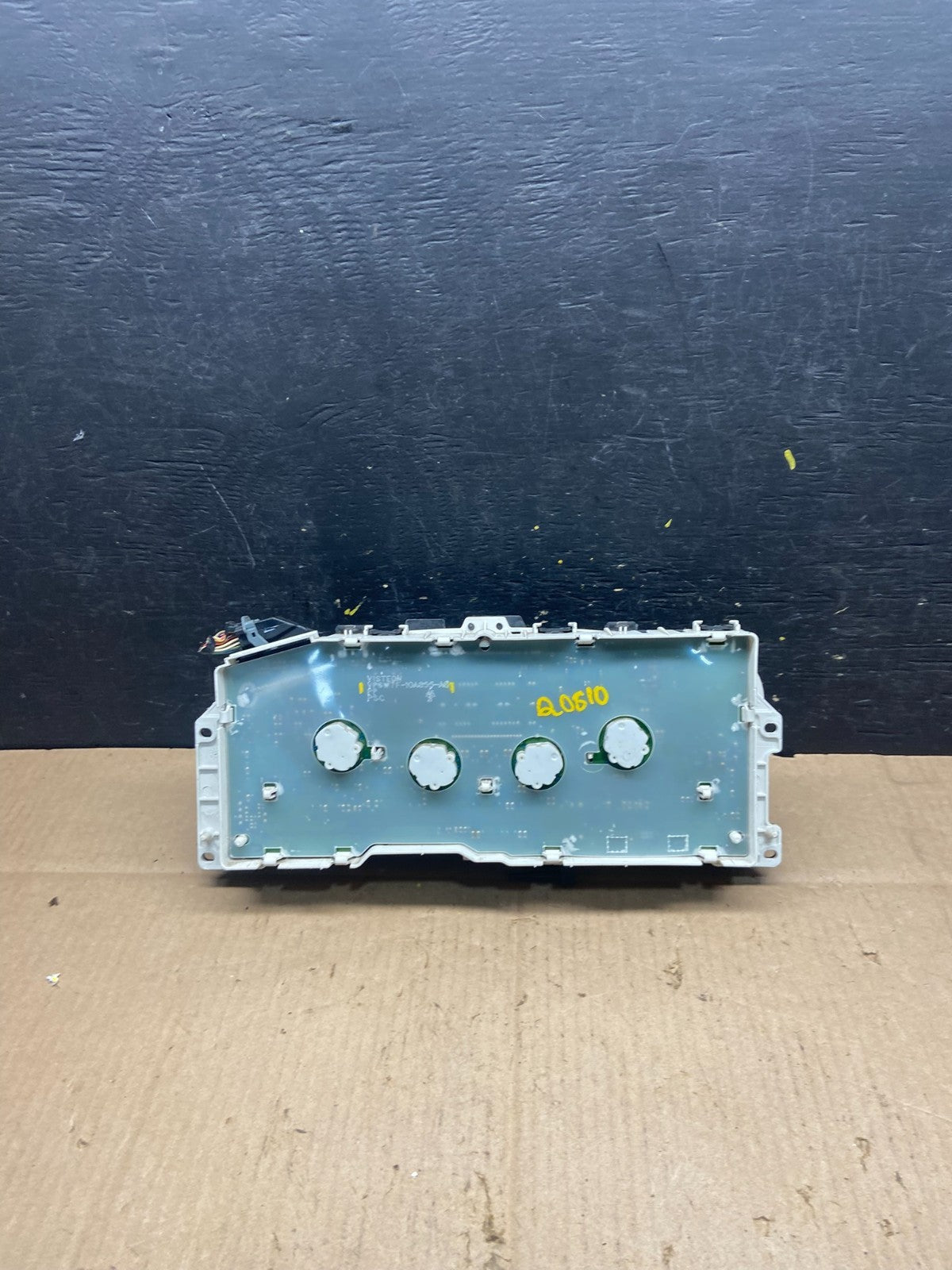 2009 to 2010 Mercury Marquis Speedometer Cluster Gauge Oem q0810 DG4