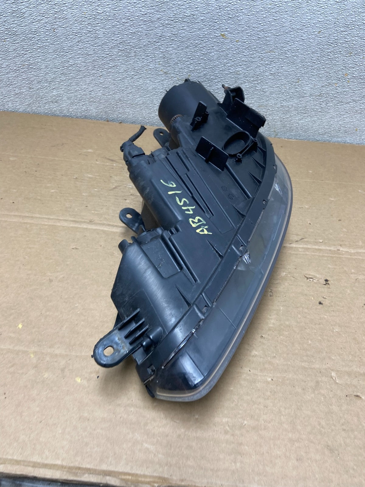 2007 2008 Hyundai Tiburon Right Passenger RH Side Headlight OEM AB4516 DW8