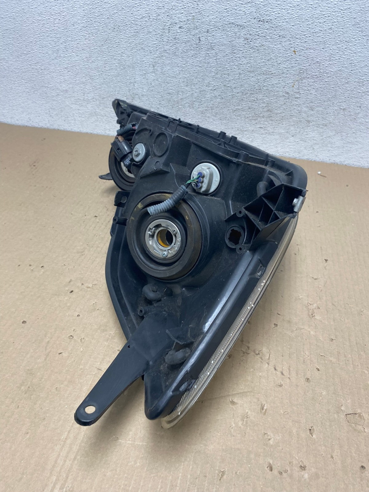 2004-2005 Toyota Sienna Left Driver LH Side Halogen Headlight AE9585 LK9