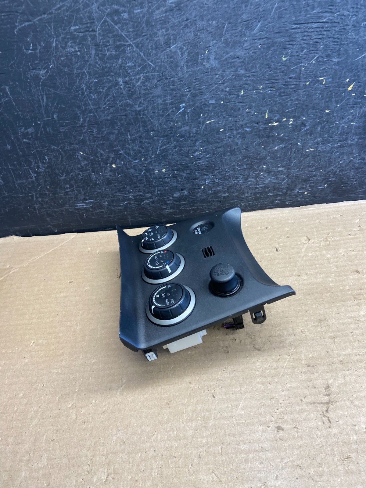 2011 to 2015 Nissan Rogue Heater Temperature AC Climate Control AH3696 DG1