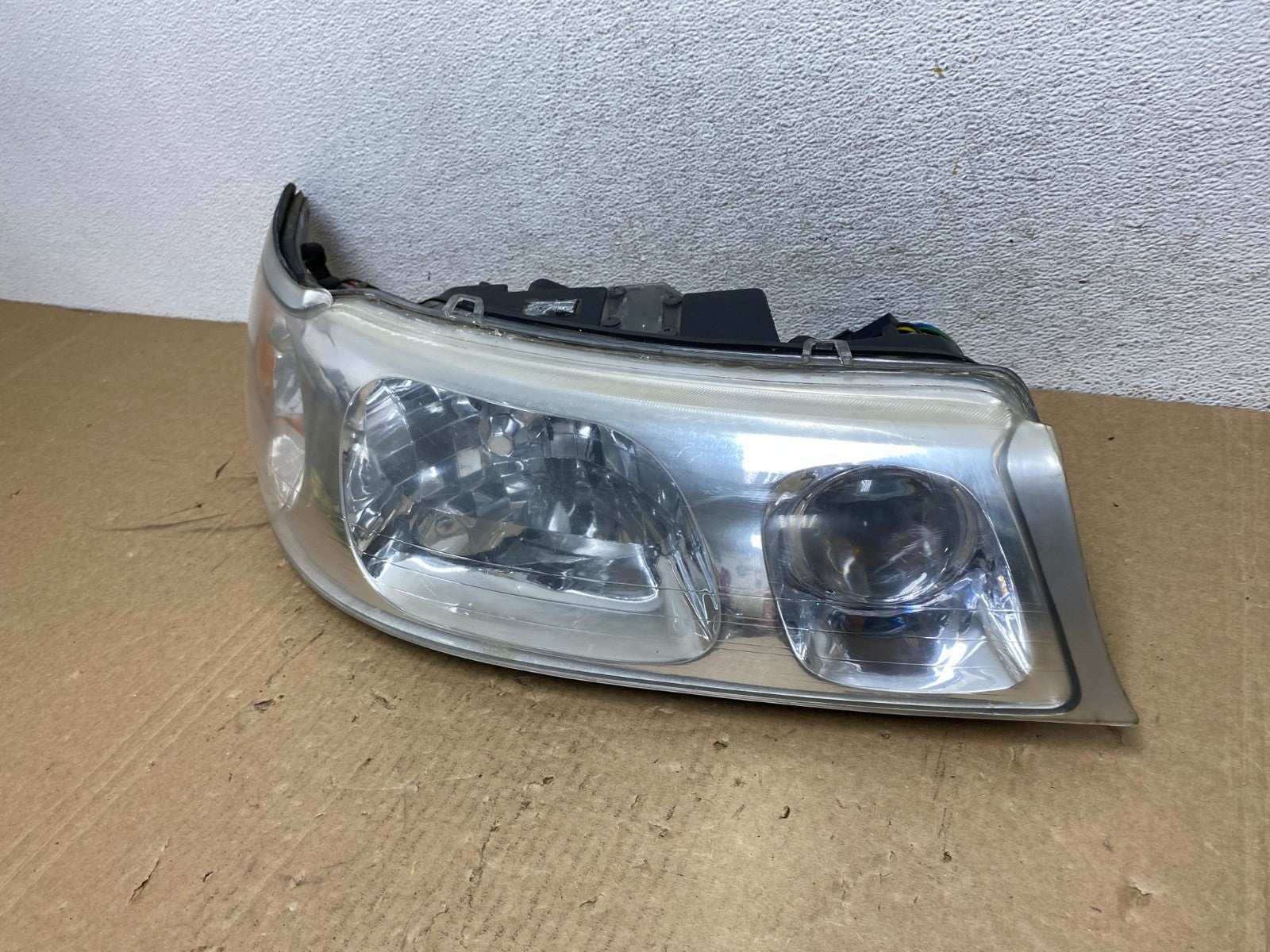 1999-2001 Lincoln & Town Car Right Passenger RH Headlight Halogen AG0532 DW1