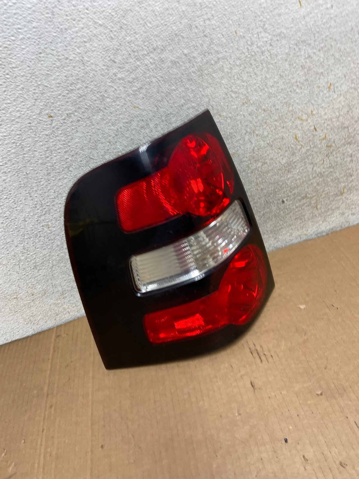 2006 to 2010 Ford Explorer Left Driver Lh Side Tail light AI8407 LK2