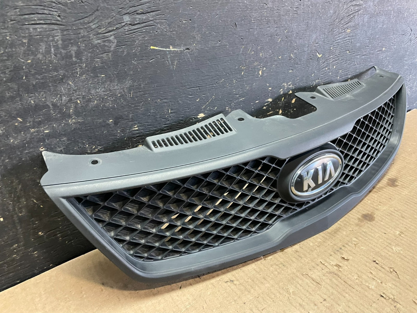 2010 to 2013 Kia Forte Koup Black Front Upper Bumper Grill Grille Y9660 DG1