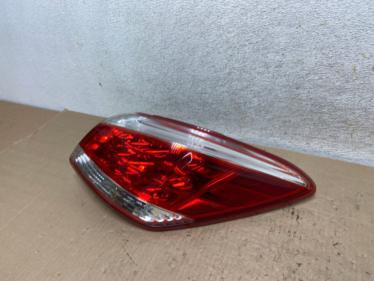2011 - 2014 Nissan Murano Right Passenger Side RH Tail Light AI2463 LK1