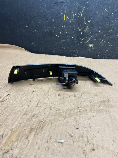 2004 to 2010 Toyota Sienna Right Side Radio Switches Bezel Trim z2038 DG3