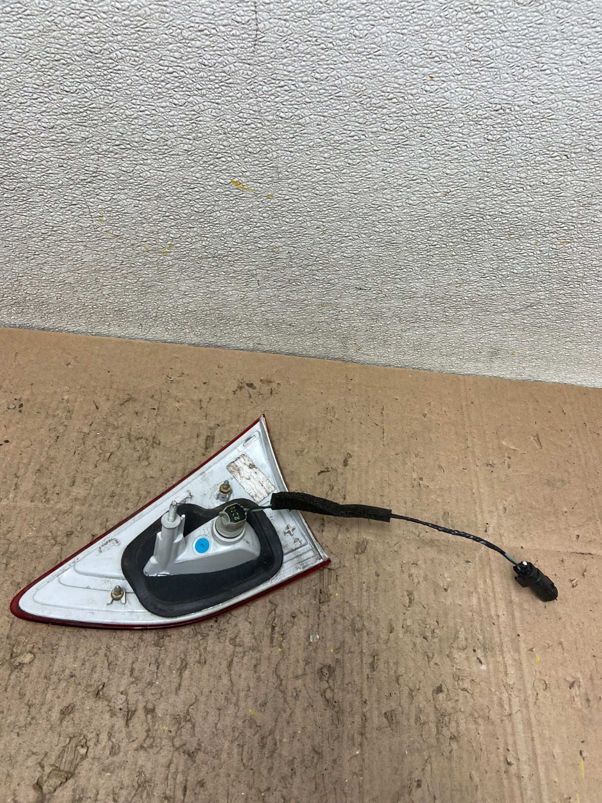 2013 to 2016 Ford Escape Left Driver LH Side Inner Tail Light OEM Y4744 PS4