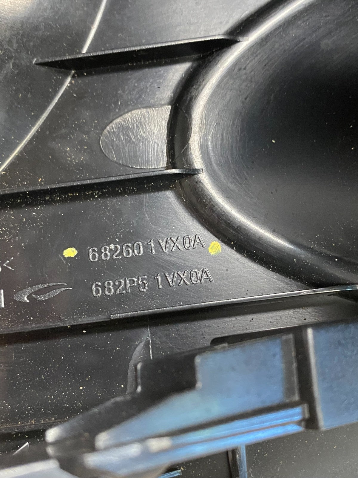 2011 2012 2013 Nissan Rogue Dash Upper Center Radio Bezel Trim AG0116 DG5