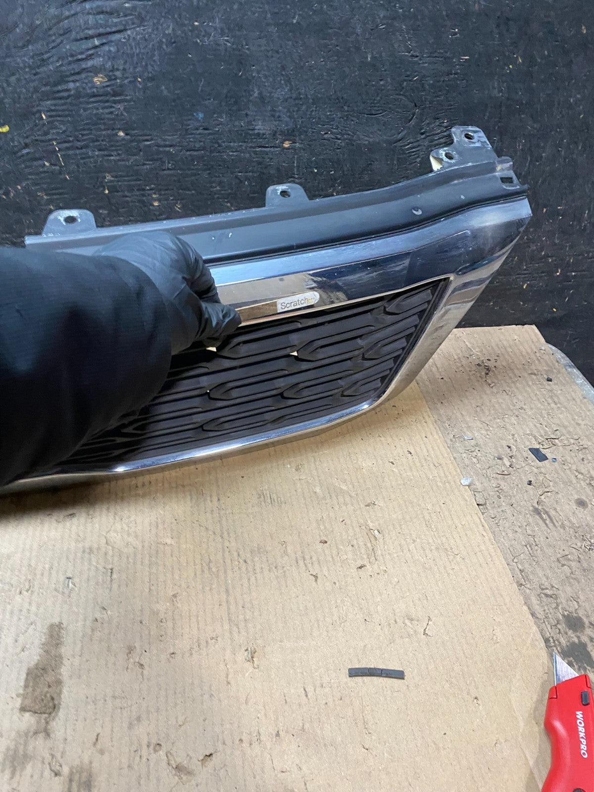 2011 2012 Kia Sedona Front Upper Grill Grille OEM X3244 DG4