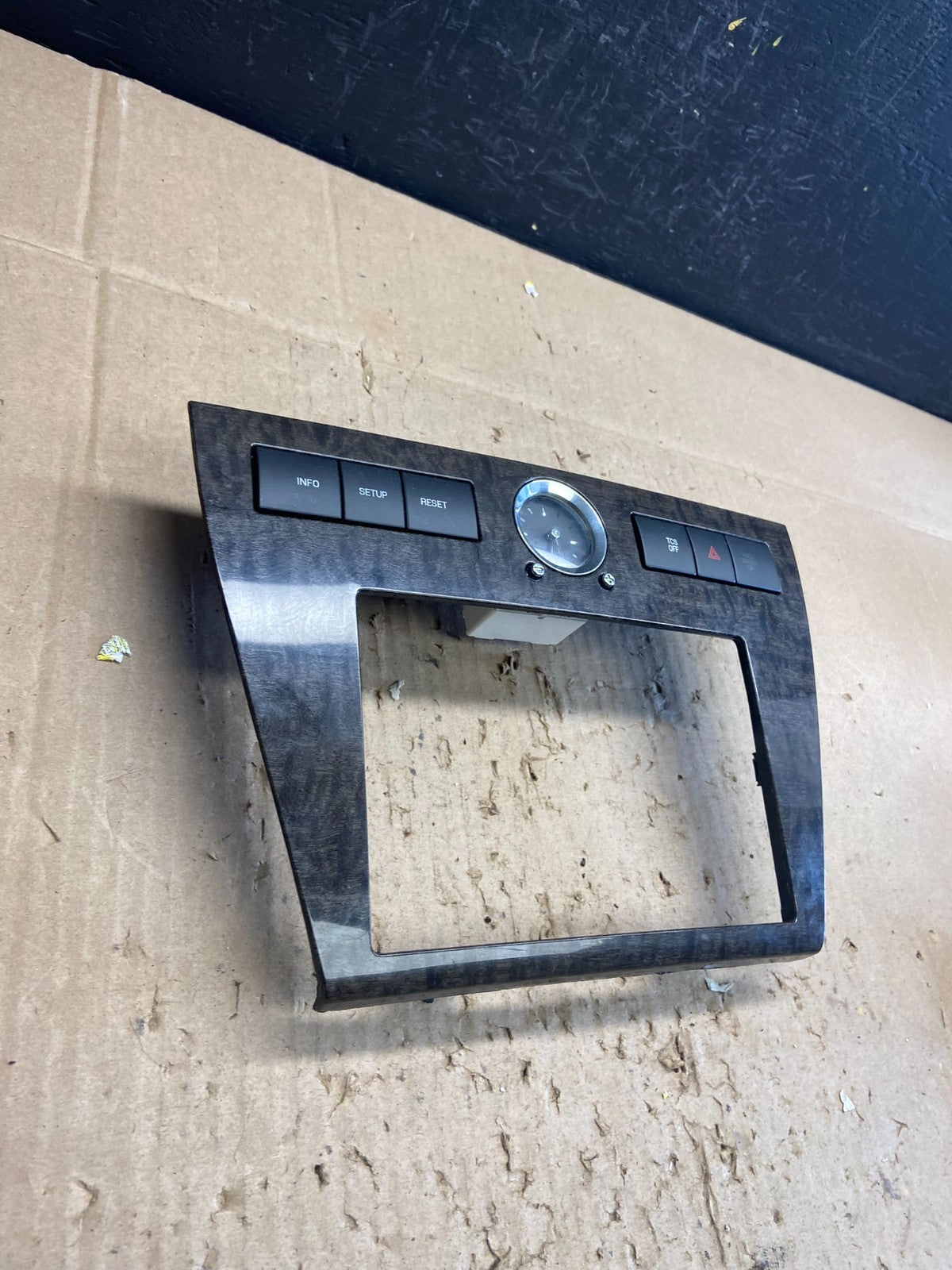 2006 to 2009 Ford Fusion Center Dash Radio Clock Bezel Trim OEM AB9684 DG2